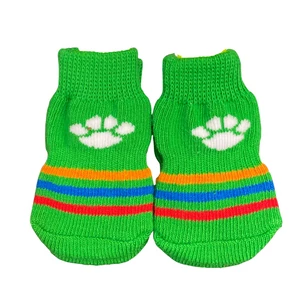 Tappancsos zöld kutyazokni, csúszásgátló talppal, S-es