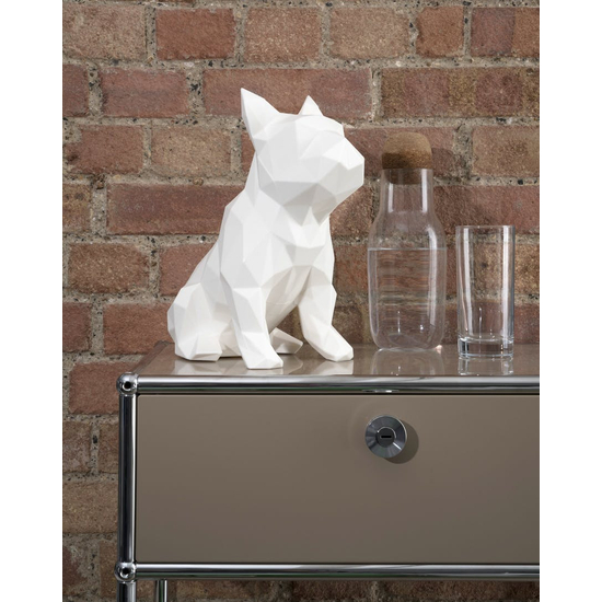 Fehér Francia bulldog geometrikus szobor újrahasznosított műanyagból + Ajándék díszdoboz