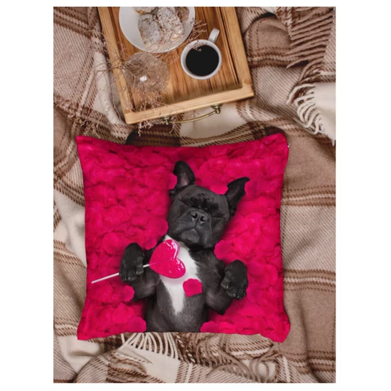 Szerelmes bulldog párna, 45 x 45 cm
